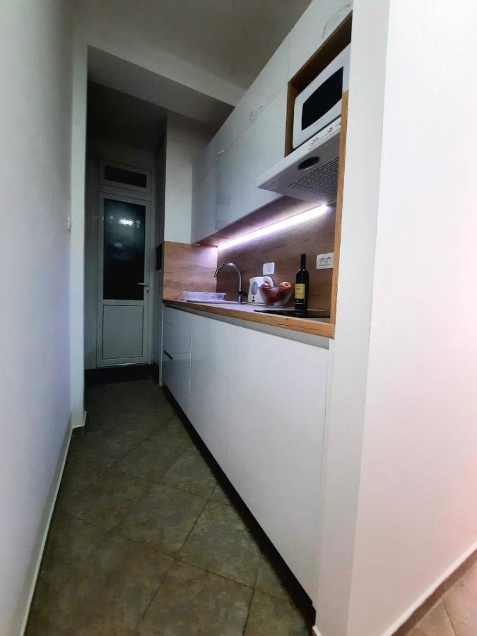 Acacia Apartmani Sutomore Exterior photo